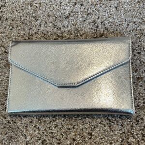 Zoppen SILVER metallic Travel Wallet w/RFID Protection, GUC, Space for Passport